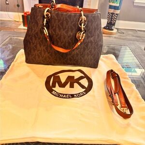 Michael Kors Cynthia Logo Medium Satchel Purse bag